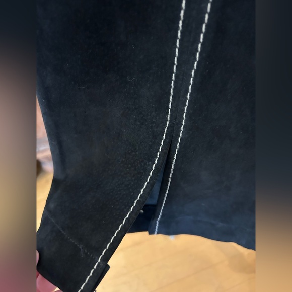 BEBE Boot-Cut Leather Trousers with Front Leg Split & White Stitching, Sz 10 - Picture 5 of 13